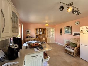 Photo 9- click for photo gallery